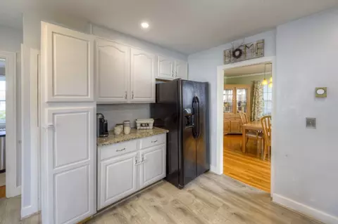 Kitchen - 291 Beverly Rd, Worcester, MA 01605 photo 6 of 6