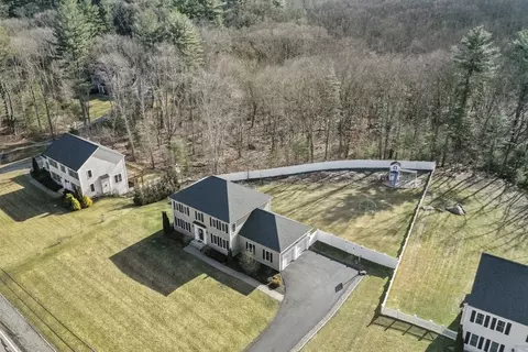 242 Riverlin St, Millbury, MA 01527