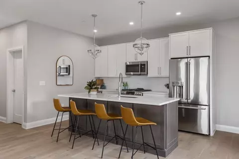 44 Ellery St #201, Boston, MA 02127