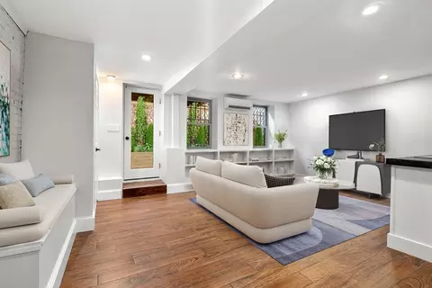 5 Albemarle St #1, Boston, MA 02115