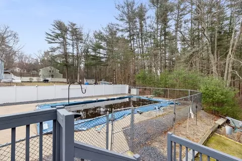 Exterior - 252 Gorwin Dr, Hanson, MA 02341 photo 5 of 9