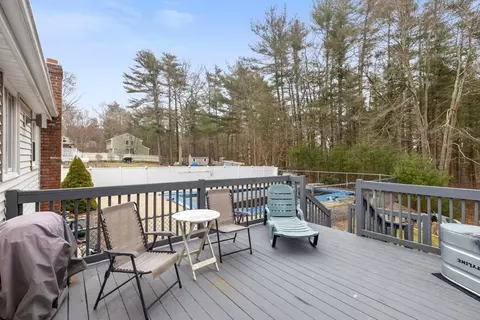 Exterior - 252 Gorwin Dr, Hanson, MA 02341 photo 3 of 9