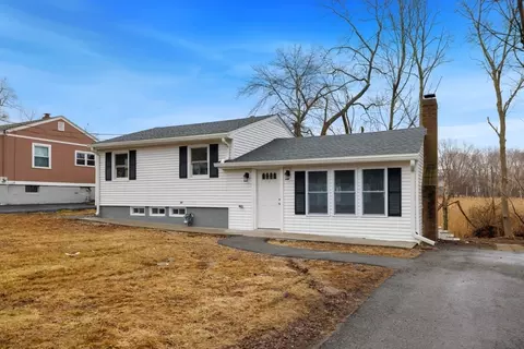 83 Riverbank Rd, Saugus, MA 01906