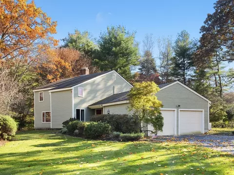 47 Kirkland Dr, Stow, MA 01775