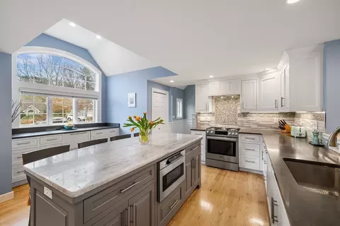 170 Flume Ave, Barnstable, MA 02648 photo 9
