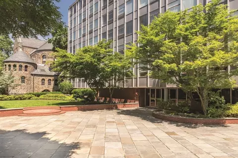 70 Park St #32, Brookline, MA 02446