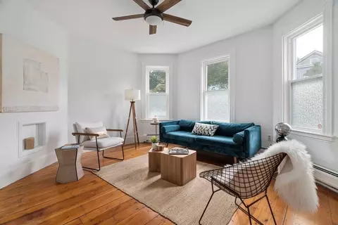 39 Dickinson St #39, Cambridge, MA 02139
