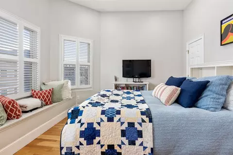 734 E 2nd St #3, Boston, MA 02127 photo 9