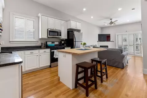734 E 2nd St #3, Boston, MA 02127 photo 2