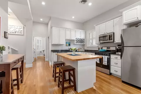 734 E 2nd St #3, Boston, MA 02127 photo 4