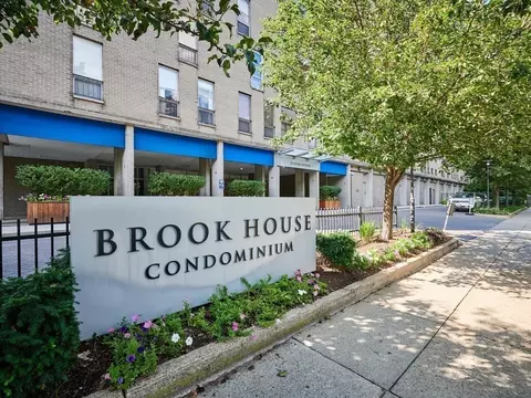33 Pond Ave #201, Brookline, MA 02445 photo 15
