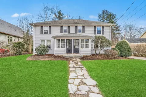 31-33 Lang St, Concord, MA 01742