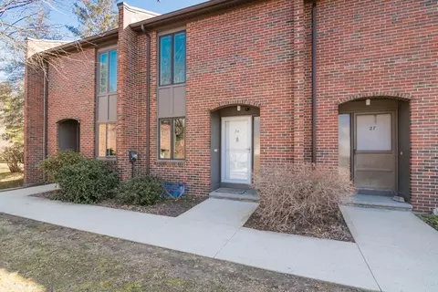 26 Webster Ct #26, Amherst, MA 01002