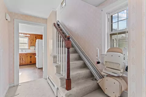 Entry Way - 9 Pershing Rd, Salem, MA 01970 photo 2 of 4