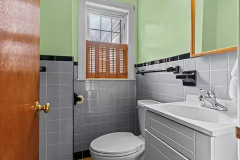 Bath - 9 Pershing Rd, Salem, MA 01970 photo 1 of 3