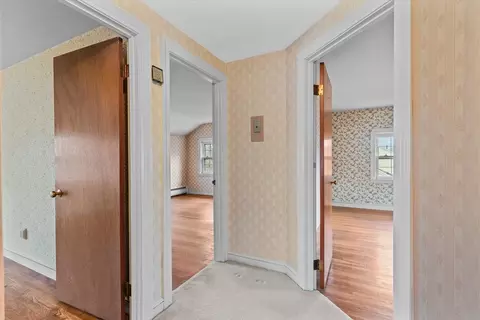Entry Way - 9 Pershing Rd, Salem, MA 01970 photo 3 of 4