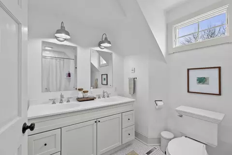 Bath - 7 Hersey St, Hingham, MA 02043 photo 1 of 2