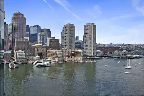 22 Liberty Dr #PH1D, Boston, MA 02210