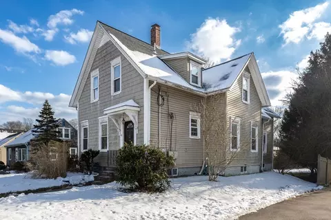 40 Highland St, Taunton, MA 02780