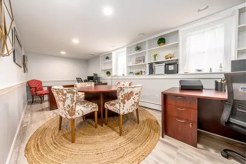 Dining - 72 Pine St, Hyannis, MA 02601 photo 4 of 4
