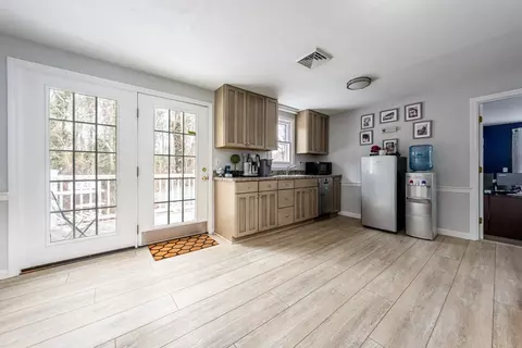 Kitchen - 72 Pine St, Hyannis, MA 02601 photo 2 of 6