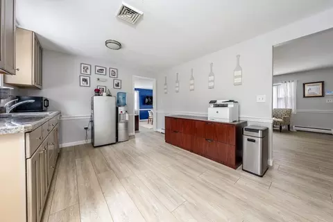 Kitchen - 72 Pine St, Hyannis, MA 02601 photo 5 of 6