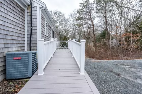 Exterior - 72 Pine St, Hyannis, MA 02601 photo 6 of 8