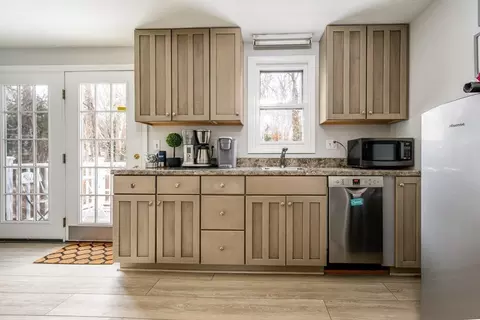 Kitchen - 72 Pine St, Hyannis, MA 02601 photo 3 of 6