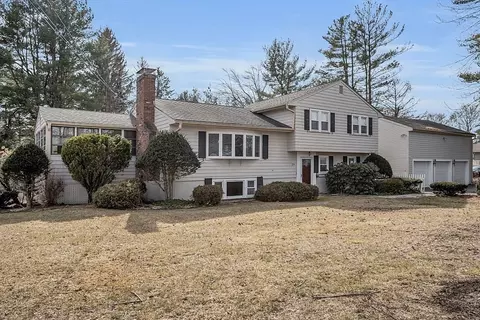 29 Meriam Rd, Concord, MA 01742