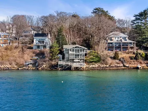 81 Riverview Rd, Gloucester, MA 01930 photo 2