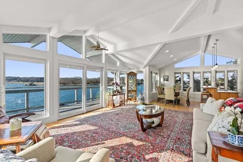 81 Riverview Rd, Gloucester, MA 01930 photo 4