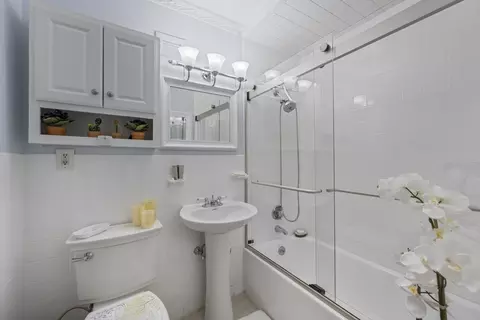 8 Juniper St #22, Brookline, MA 02445 photo 5