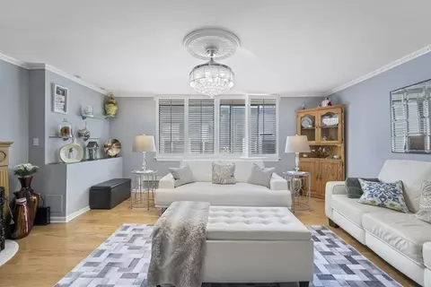 8 Juniper St #22, Brookline, MA 02445