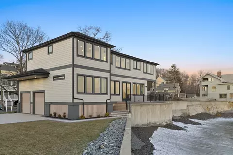 151 Bass Point Rd, Nahant, MA 01908