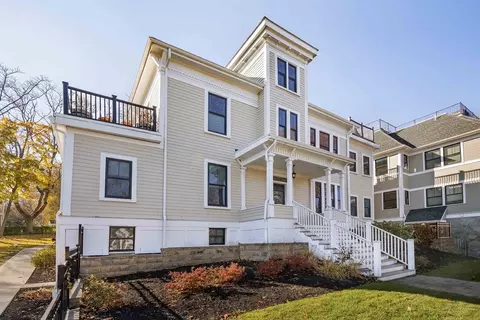 175 Poplar St #4, Boston, MA 02131
