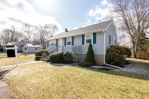 40 Roseen Ave, Weymouth, MA 02188
