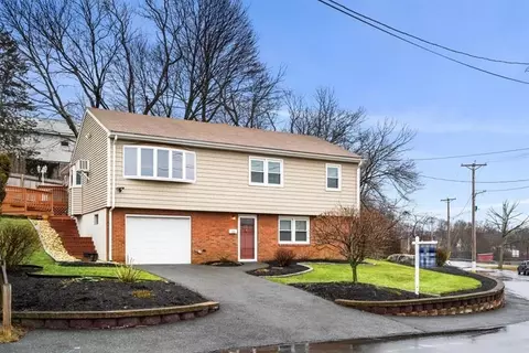 22 Dow St, Saugus, MA 01906