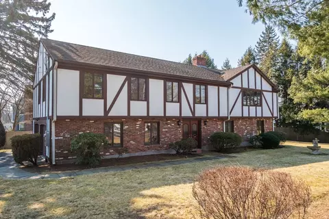 1640 Commonwealth Ave, Newton, MA 02465