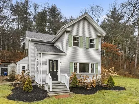 106 Andover St, Wilmington, MA 01887