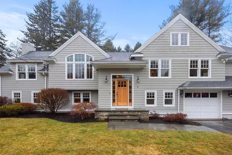 9 Augustus Rd, Lexington, MA 02421