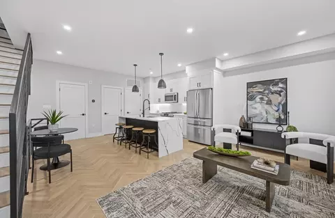 169 Maverick #PH4, Boston, MA 02128