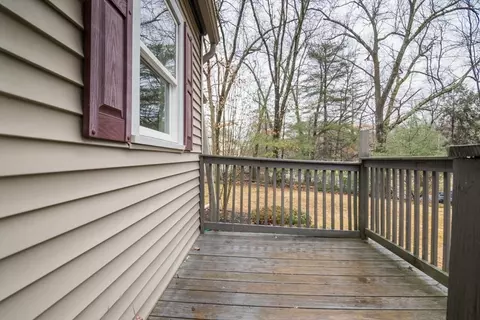 Exterior - 170 Parkerview St, Springfield, MA 01129 photo 10 of 10