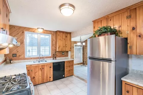 Kitchen - 170 Parkerview St, Springfield, MA 01129 photo 1 of 4