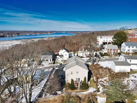View/Area - 117 Martha St, Fall River, MA 02720 photo 7 of 8