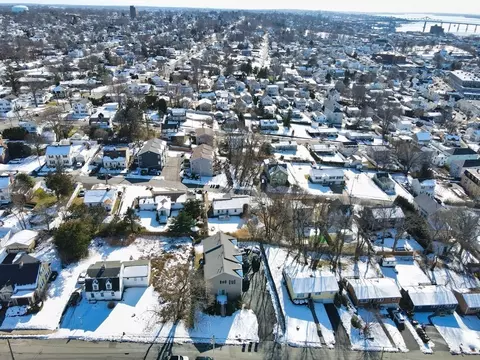 View/Area - 117 Martha St, Fall River, MA 02720 photo 5 of 8