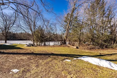 Exterior - 18 Gaugh St, Easthampton, MA 01027 photo 8 of 9