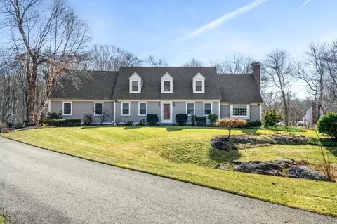 17 Coleman Rd, Newbury, MA 01922