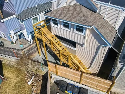 Exterior - 139 Prospect St, Gloucester, MA 01930 photo 4 of 5