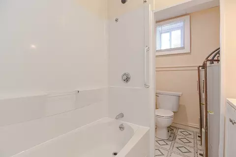 Bath - 139 Prospect St, Gloucester, MA 01930 photo 1 of 3