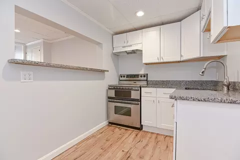 Kitchen - 139 Prospect St, Gloucester, MA 01930 photo 2 of 6